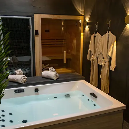 L'inattendu - Escapade Romantique Et Privatif - Jacuzzi, Sauna, Hammam
