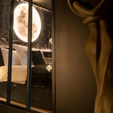 L'inattendu - Loveroom Chic Et Spacieuse Avec Jacuzzi Hébergement de vacances Le Havre