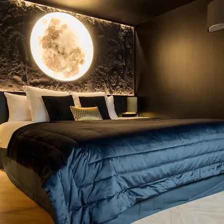 L'inattendu - Loveroom Chic Et Spacieuse Avec Jacuzzi *